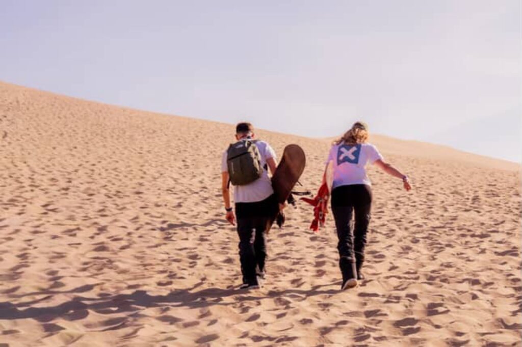 Islas Ballestas y Huacachina en un día desde Lima