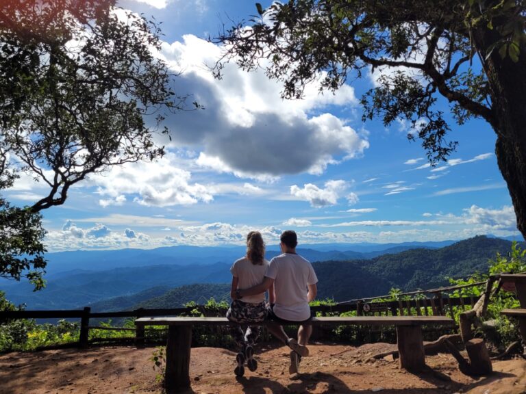 up-portada-laura-y-pablo-mirador-doi-suthep